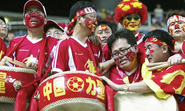 球迷点赞足改:泪流满面 中国足球春天在招手