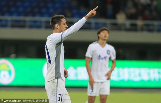 天津1-0胜10人辽宁 尤万西奇点杀陈涛失空门