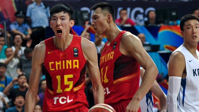 周琦传承姚明填补空白 他是中国篮球未来领路
