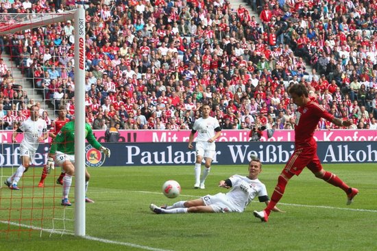 新超级马里奥3场入3球 助拜仁3连胜霸气十足