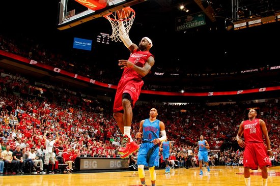 小皇帝霸气扣篮