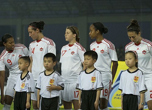 加拿大足协：三核心归队 最强阵容战中国女足