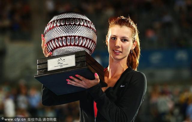 悉尼赛皮隆科娃完胜科贝尔 摘职业生涯首冠