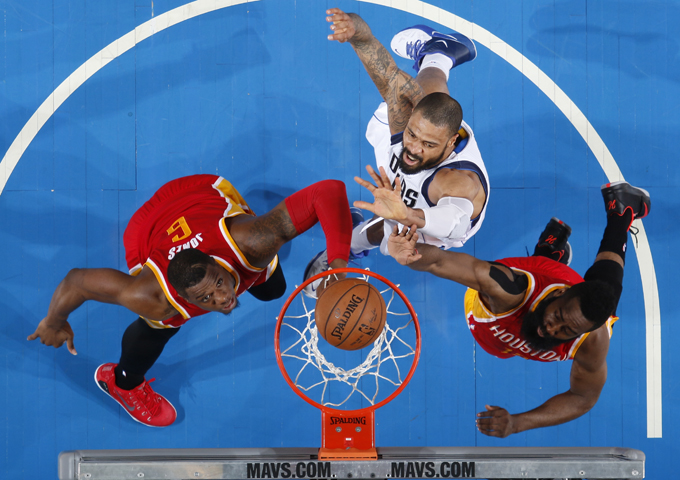 囧!特里再穿黑色衣服 哈登也是!这次能灵吗