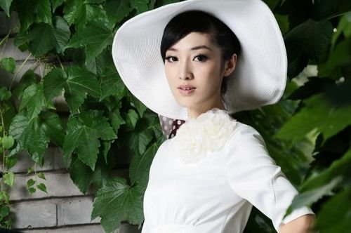 杜威女友曾被萨翁称赞中国最<em>有亲和力女生</em>(