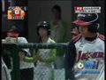 视频：垒球预赛 中国队漏接日本队跑入二垒