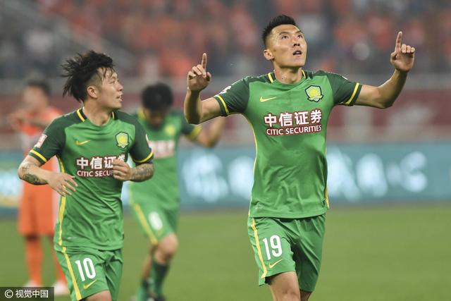 腾讯体育《中超英雄》评选 于大宝PK四杆洋枪