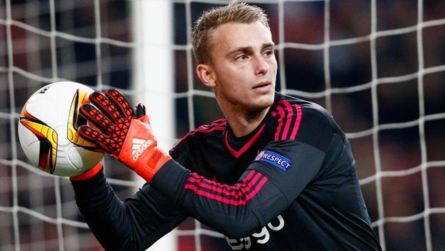 西媒曝巴萨敲定布拉沃替身 荷门神1000万来投