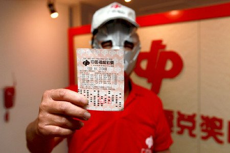 生意人守号中双色球755万 每两三年换号(图)