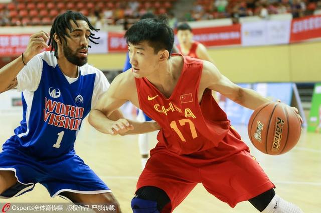热身-国奥男篮13分不敌美职联队 孙铭徽29分