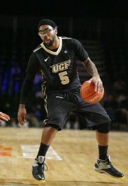 乔丹之子导演NCAA大逆转 揽20+7+7胜四号种