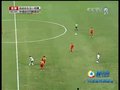 视频：女足韩国队员抬脚过高 翁新芝受伤倒地