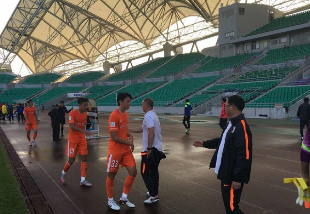 鲁媒:鲁能改造立竿见影 梅内塞斯尝试新防线