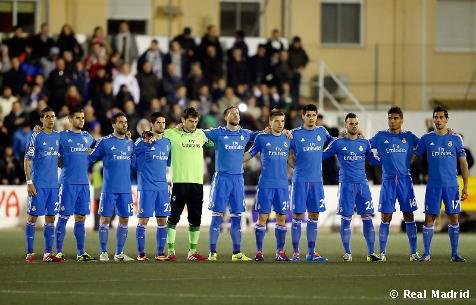 皇马国王杯比赛为曼德拉默哀 队员戴黑纱比赛