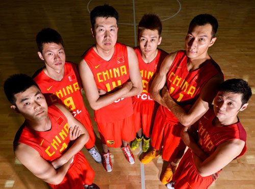 中国男篮正式公布12人名单 大郅回归刘炜出局