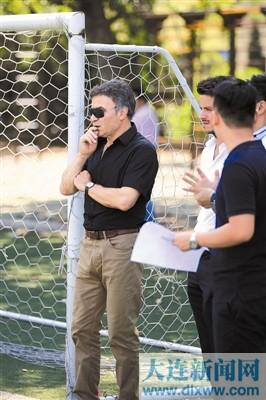 首家足球青训基地成立 葡萄牙青训教父任教练