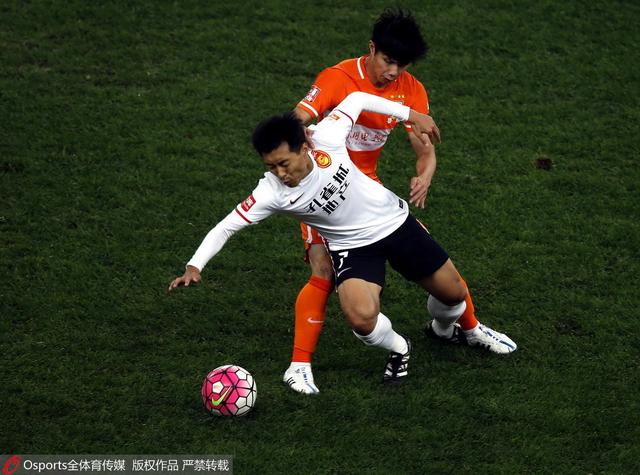 姜宁1v5搅乱鲁能防线 济南回旋有如梅西附体