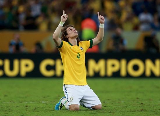 巴西铁卫坦承世界杯有压力 支持主帅弃用卡卡