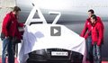 视频：巴萨众星出席活动 全队获赠最新款汽车