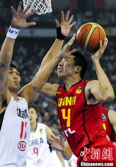 王治郅:“无姚”男篮更加困难 伦敦奥运任重道远