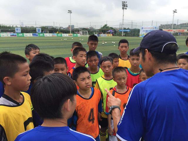 广州富力青训大动作 签约草根球员组U12梯队