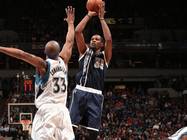 杜兰特48分临危救主 创联盟赛季单场得分新高