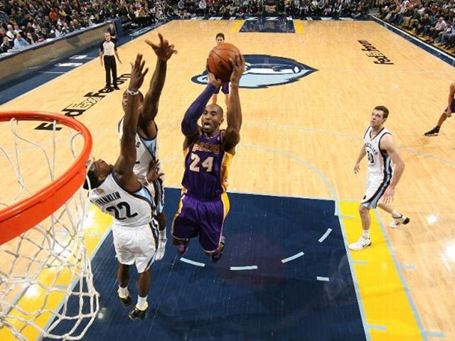 杨毅:湖人本赛季有没有科比都是中下游球队