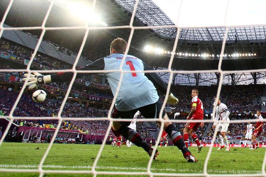 欧洲杯第6日:葡萄牙破丹麦神话 德国登榜首