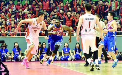 【体育课】CBA打架频繁 管办分离能净化戾气