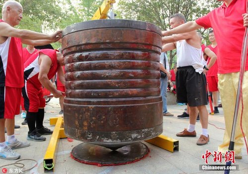 武汉现3600斤“陀螺王” 将申报吉尼斯世界记录