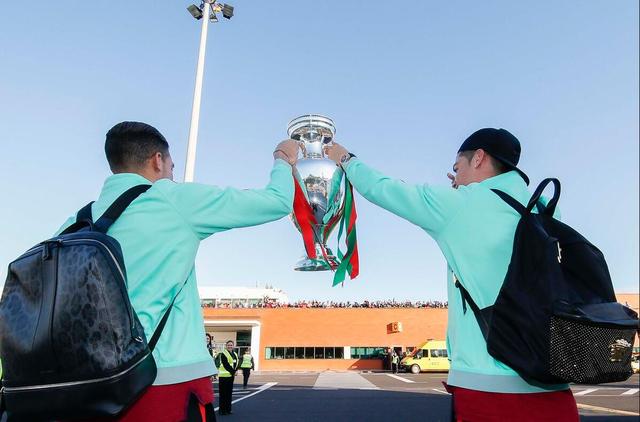 葡萄牙VS瑞典首发:大轮换 C罗领衔三叉戟