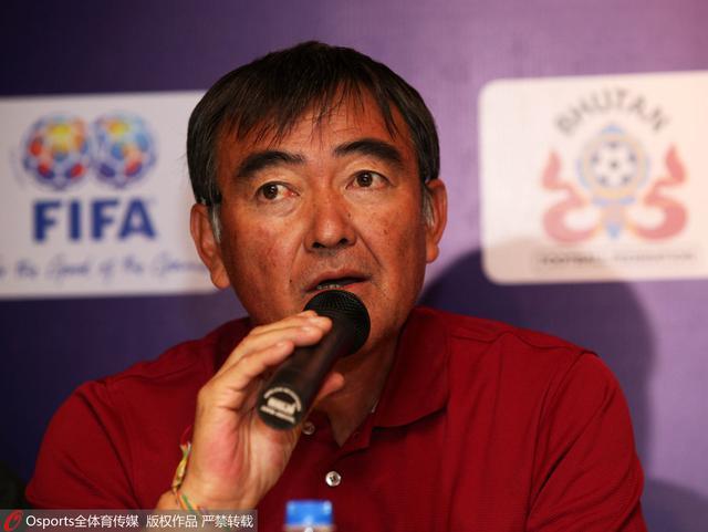 明知踢不过能怎么办? 不丹主帅只求不被吊打