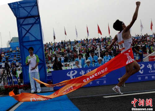 韩国飞毛腿池永骏冲线夺冠