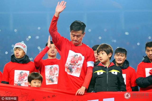 一生坚守！肇俊哲泪洒球场 助队保级完美谢幕