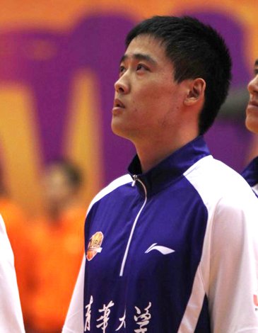 专访清华大学中锋:目标争冠军 爱篮球因坚持