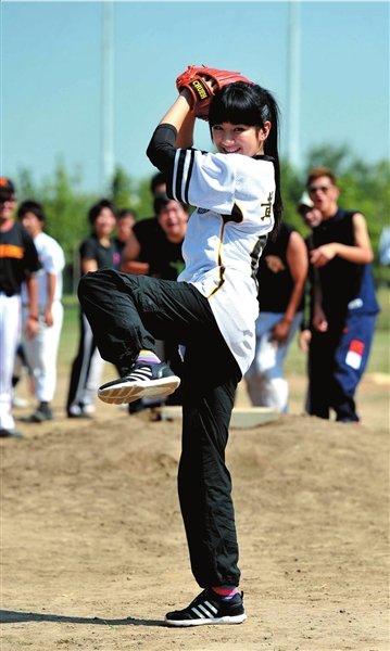  黄奕 新片将 演秋瑾 _体育_腾讯网