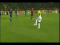 视频：巴西对战日本 罗纳尔多头球扳平比分