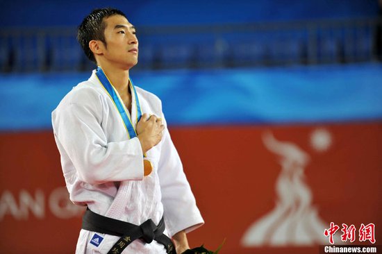 图文:韩国选手金周珍柔道男子66公斤级夺金