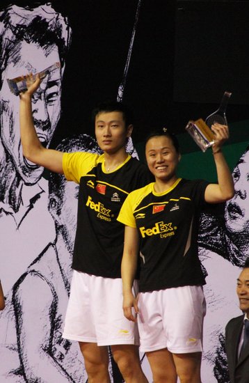 张楠赵芸蕾2-0力擒徐晨马晋 第2度问鼎总决赛