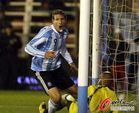 热身赛-阿根廷4-0胜海地 帕勒莫建功小将两球