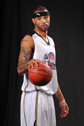 wilsonchandler球员,wilsonchandler cba外援身价5年暴涨10倍马丁月薪超40万美元