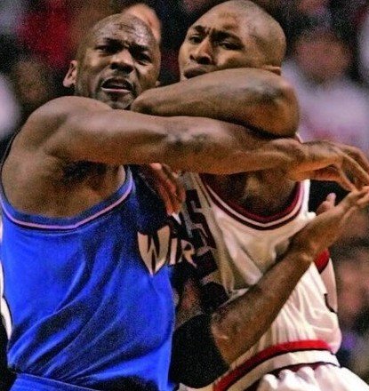 慈世平:联盟我是最猛球员 曾撞断乔丹肋骨