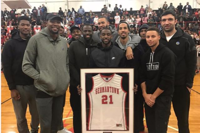 他绰号山寨库里今狂砍36分 三分精准竟超水花KD