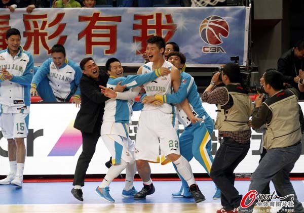 19岁中锋超越易建联-王哲林第1000分!