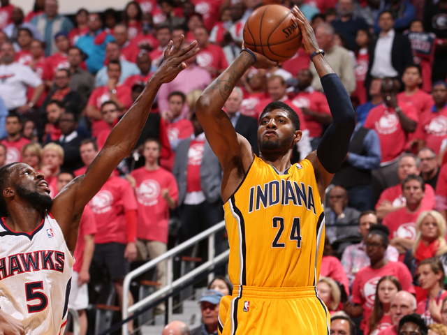 制胜抢断!乔治抢回胜利 挨个击掌树老大威严