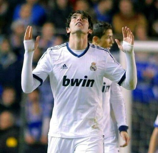 卡卡回米兰?降薪300万吗 曼联阿森纳求购