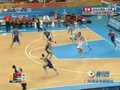 视频：男篮小组赛 中国快攻王治郅上篮得分