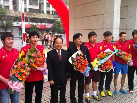 健力宝青年队成立20周年 朱广沪率队回家感恩