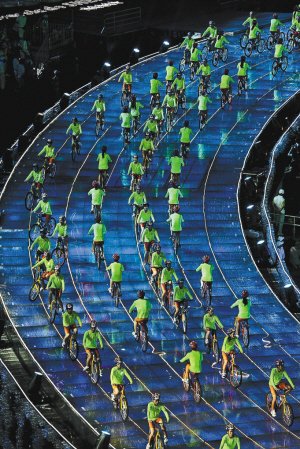 开幕式总导演姜浩杨:年轻城市 倾情拥抱世界