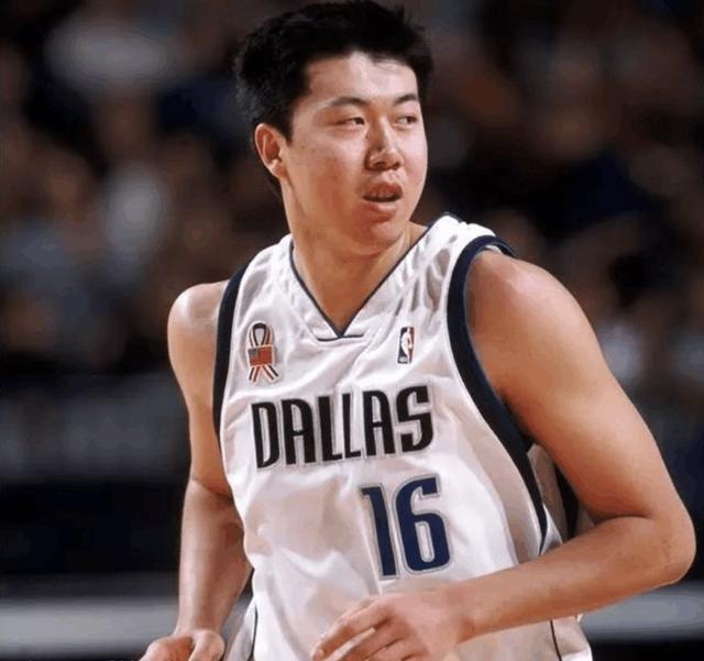 中国球员的NBA第一分 16年前王治郅开创历史